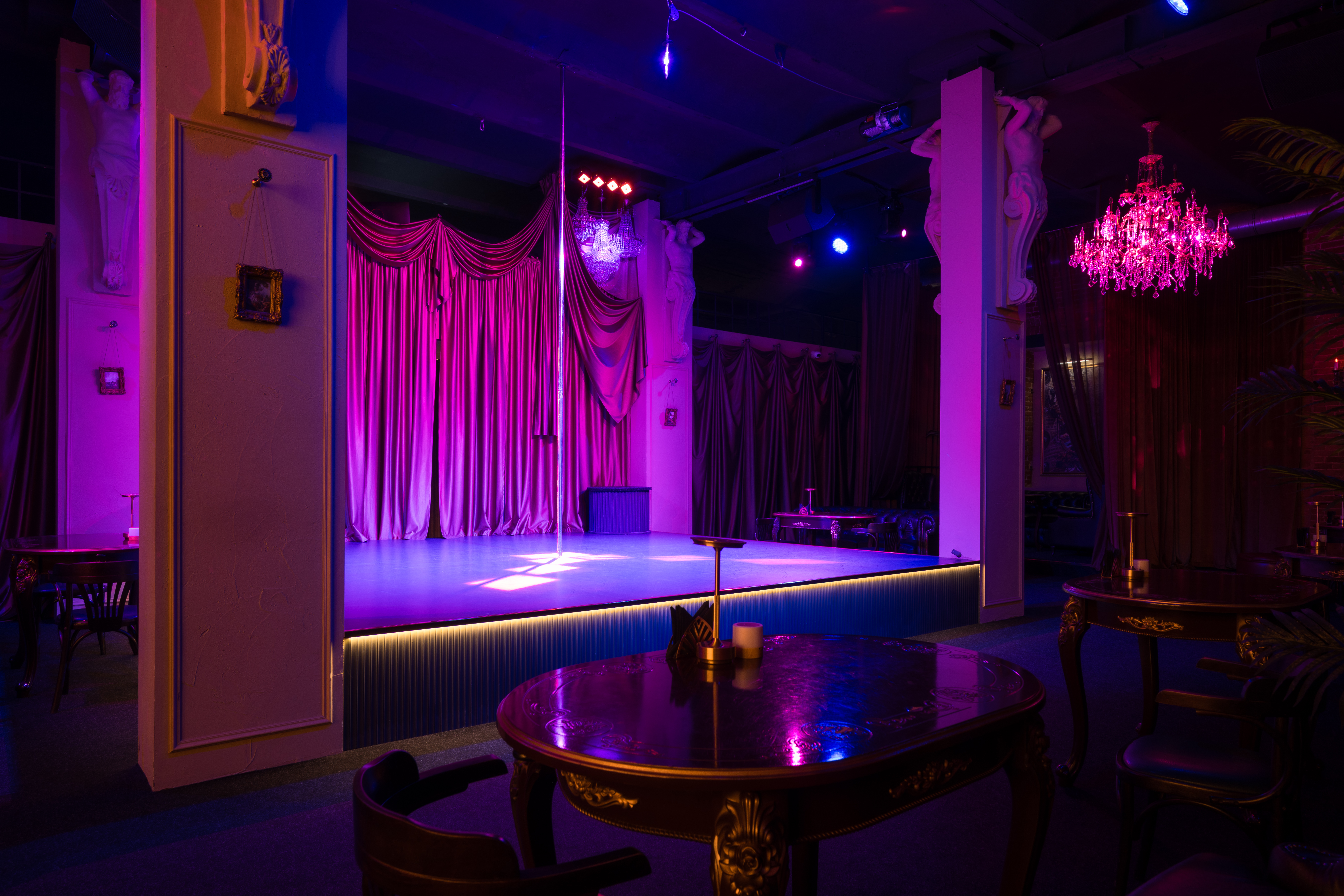 Клуб ПарамоновЪ